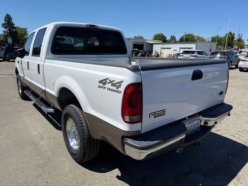Oxford White Clearcoat 2002 Ford F-250 Lariat