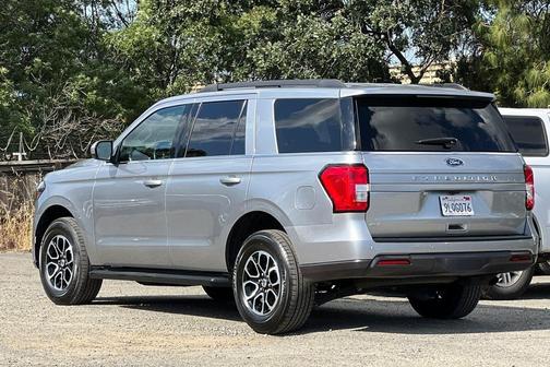 Silver Metallic 2024 Ford Expedition XLT