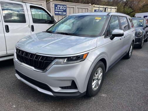 2023 Kia Carnival LX