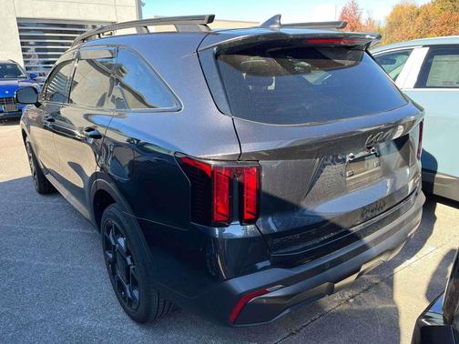 2025 Kia Sorento X-Line EX