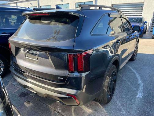 2025 Kia Sorento X-Line EX