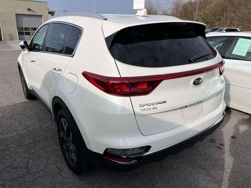 2020 Kia Sportage EX