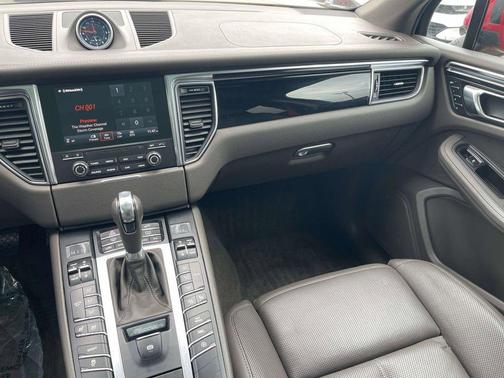 2017 Porsche Macan S