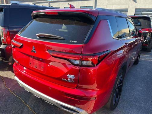 2024 Mitsubishi Outlander PHEV SEL