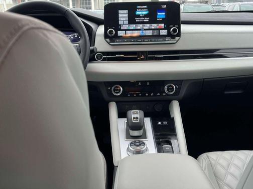 2024 Mitsubishi Outlander PHEV SEL