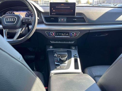 2018 Audi Q5 2.0T Premium Plus