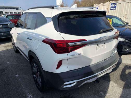 2022 Kia Seltos SX