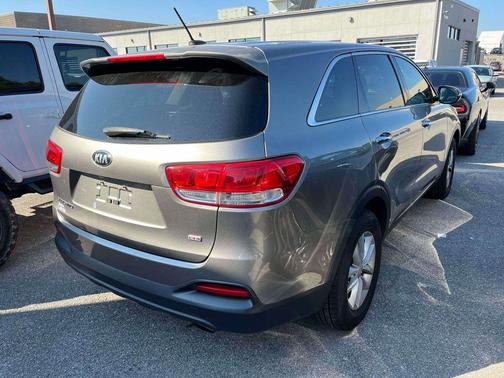 2016 Kia Sorento L