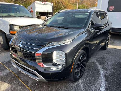 2023 Mitsubishi Outlander SEL