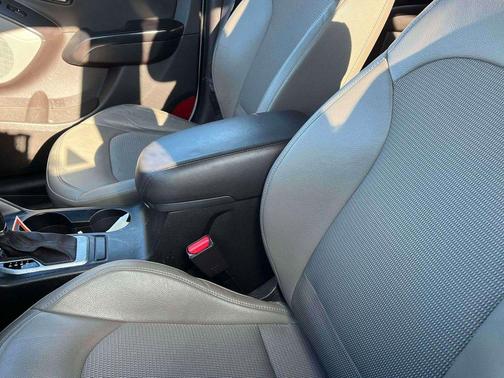 2014 Hyundai TUCSON SE