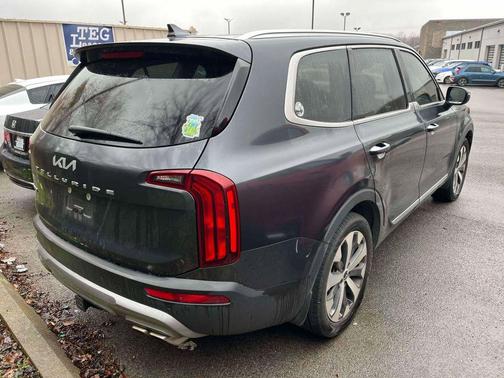 2022 Kia Telluride S