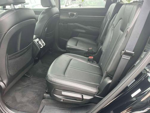2025 Kia Sorento SX