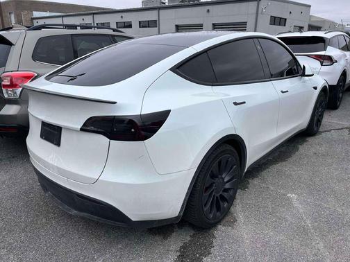 2023 Tesla Model Y Performance