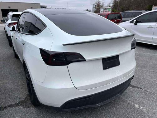 2023 Tesla Model Y Performance