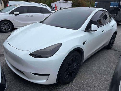 2023 Tesla Model Y Performance