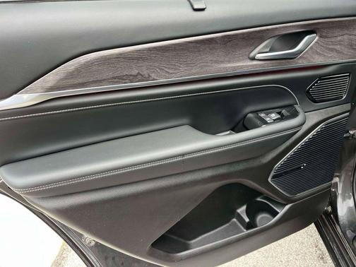 2022 Jeep Grand Cherokee L Overland