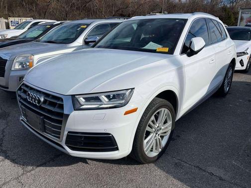 2018 Audi Q5 2.0T Premium Plus
