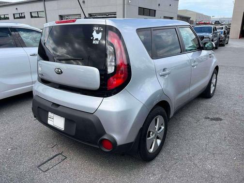 Bright Silver 2016 Kia Soul Base