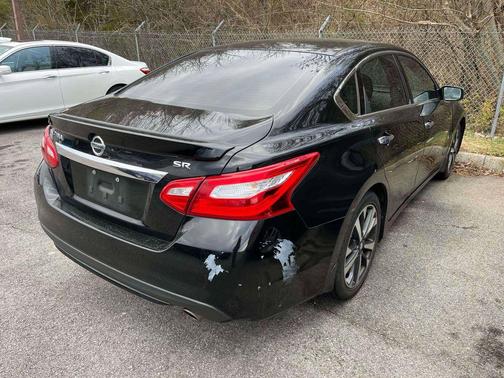 2016 Nissan Altima 2.5 SR