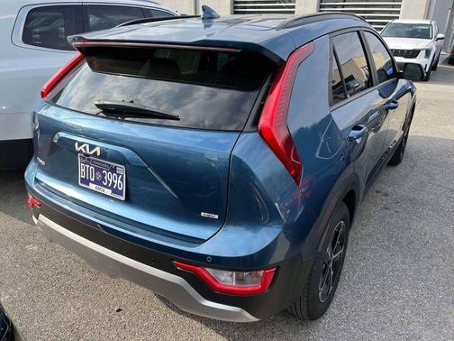2025 Kia Niro EX