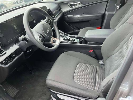 2025 Kia Sportage Hybrid LX