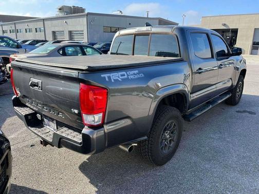 2016 Toyota Tacoma SR