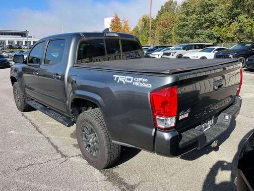 2016 Toyota Tacoma SR