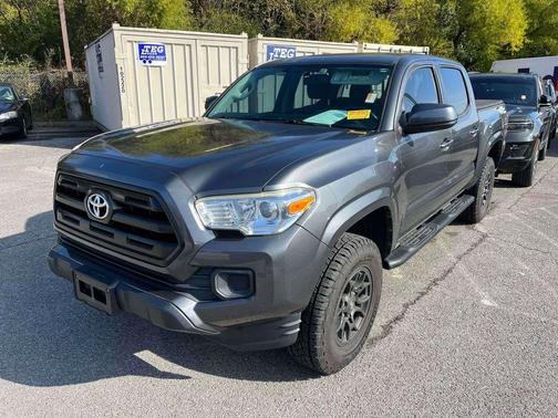 2016 Toyota Tacoma SR