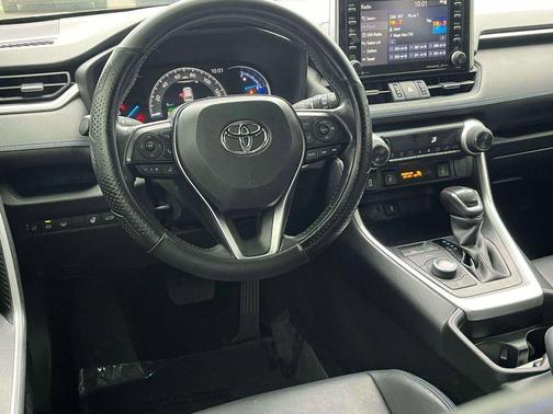 Silver Sky Metallic 2020 Toyota RAV4 Hybrid XSE