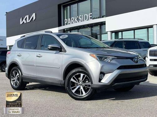 2017 Toyota RAV4 XLE