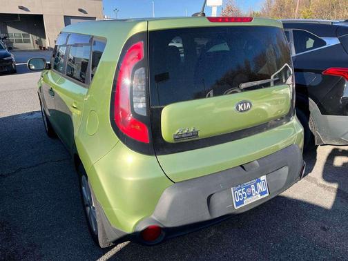2016 Kia Soul Base
