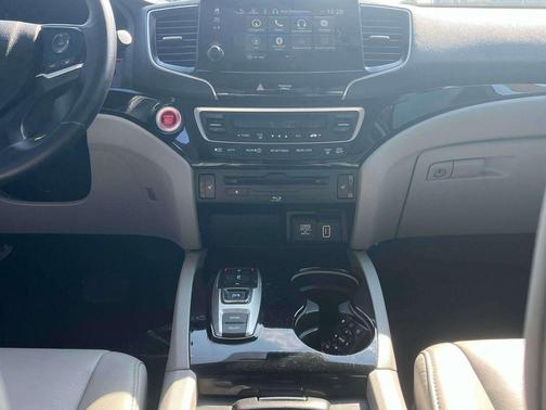 2020 Honda Pilot Touring 7-Passenger