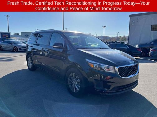2017 Kia Sedona LX