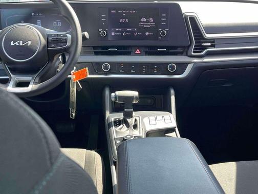 Steel Gray 2024 Kia Sportage LX