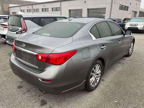 2015 INFINITI Q50 Premium