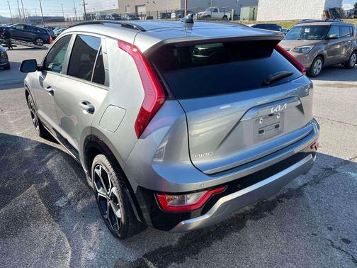 2023 Kia Niro EX Touring