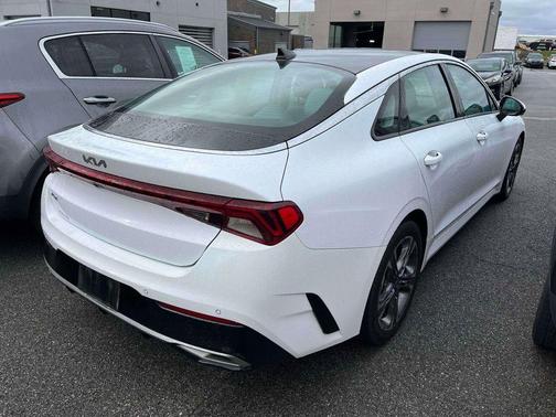 2022 Kia K5 EX