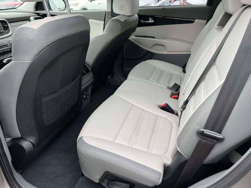 2019 Kia Sorento SX