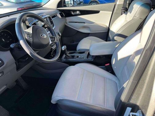 2019 Kia Sorento SX