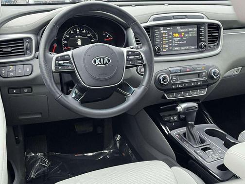 2019 Kia Sorento SX
