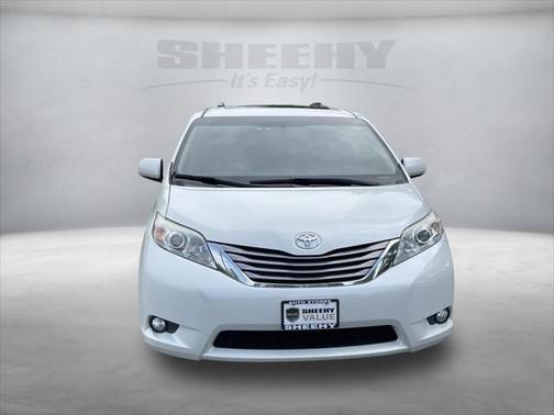 2016 Toyota Sienna XLE