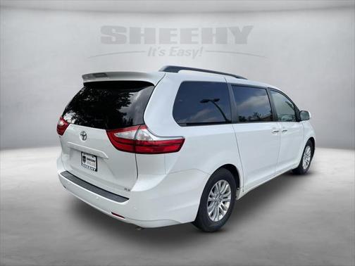2016 Toyota Sienna XLE