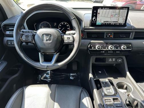 Sonic Gray Pearl 2023 Honda Pilot Touring 8-Passenger