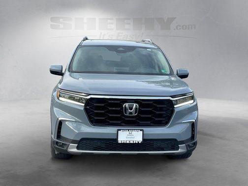 Sonic Gray Pearl 2023 Honda Pilot Touring 8-Passenger