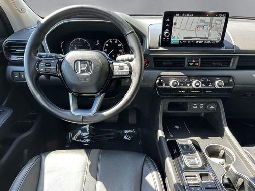 Sonic Gray Pearl 2023 Honda Pilot Touring 8-Passenger