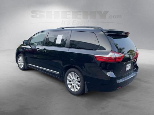 2016 Toyota Sienna XLE