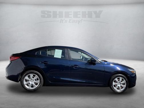 Photo 4 of 31 of 2018 Mazda Mazda3 Sport