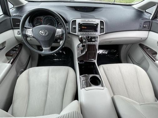 2010 Toyota Venza Base