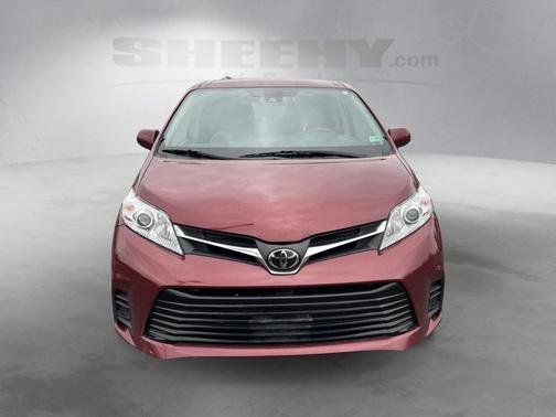 2018 Toyota Sienna LE