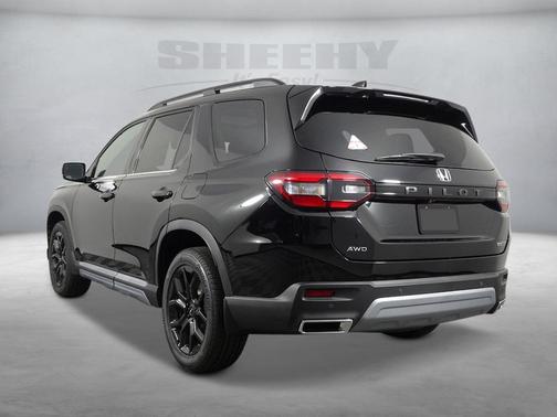 2025 Honda Pilot Touring 8-Passenger